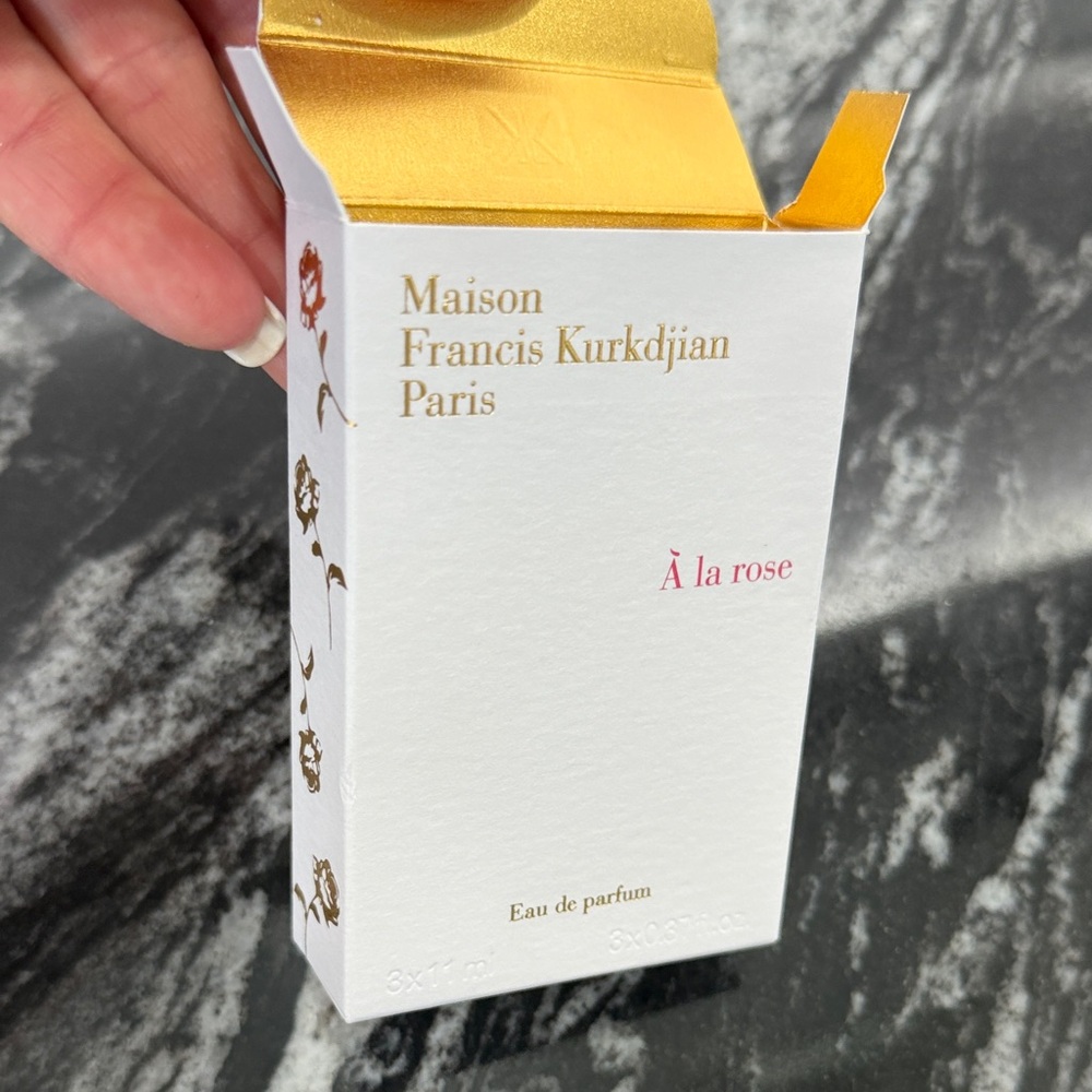 Maison Francis Kurkdjian À la rose .37 oz spray x2 Price is for BOTH - Picture 2 of 5
